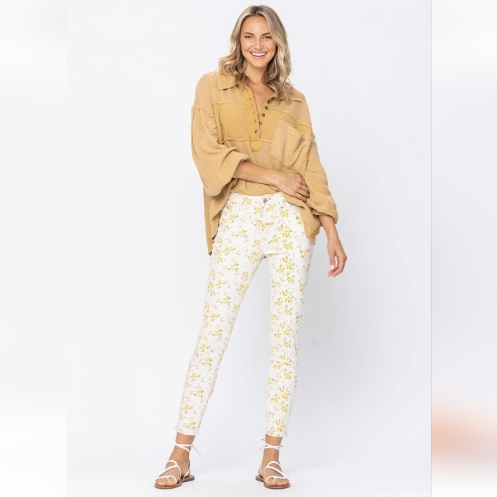 Judy Blue Mid Rise Wildflower Split Hem Skinny Jeans Stretch Neutral Various NEW